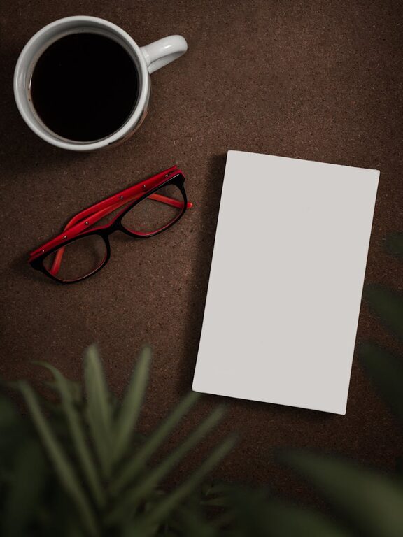 Simple Ways to Personalize Your Workspace for More Comfort and Creativity